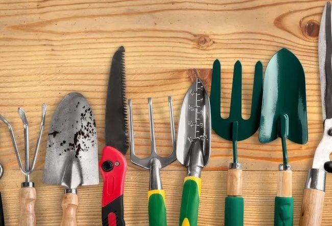 Подготовка садовых инструментов к зимним условиям