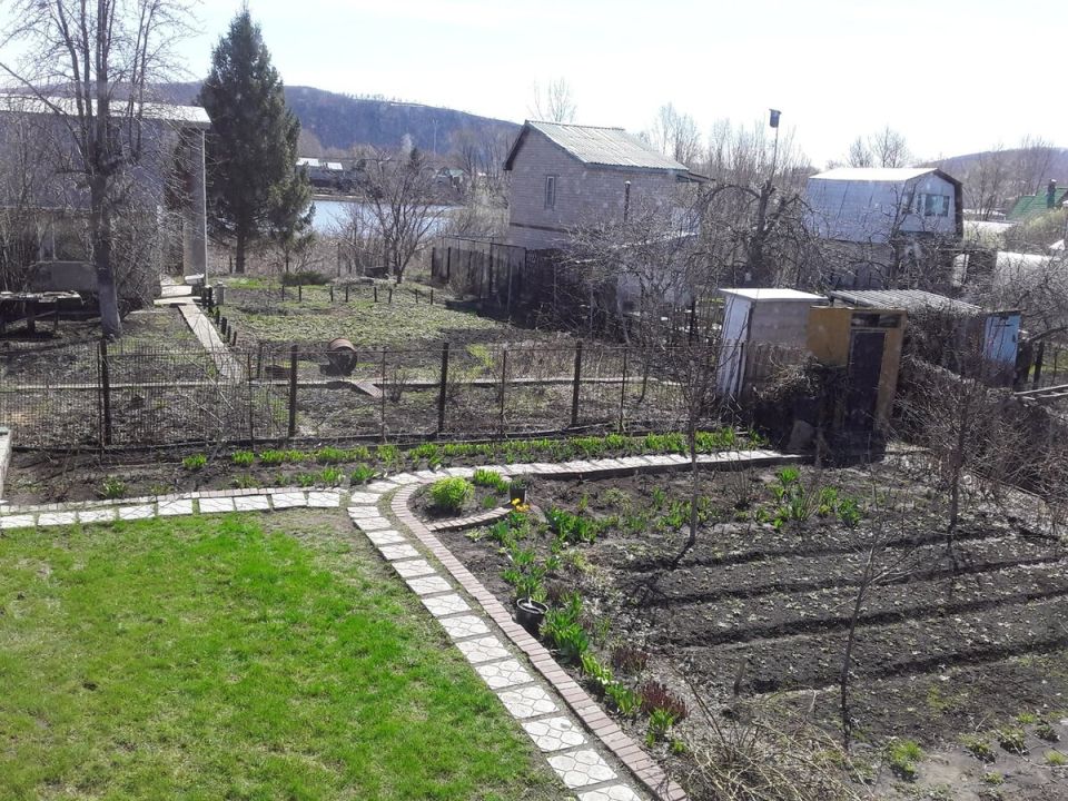 Как визуально расширить маленький сад: простые приемы для увеличения пространства