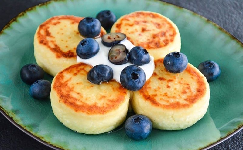 Как приготовить идеальные сырники: секреты без муки