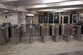 Новые турникеты с биометрией установили на станции метро Площадь Ленина