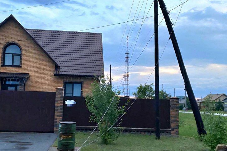 Режим ЧС объявили 20 июня в Карасуке после апокалипсического урагана