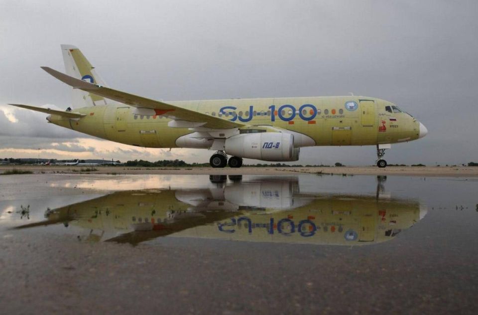  Superjet 100,     ,     