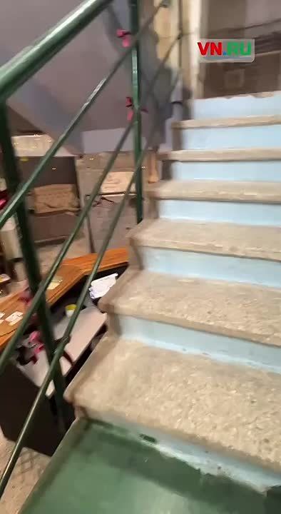  :      ! ,   ,   !     (