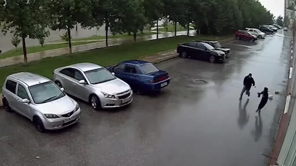             1,7  ,  