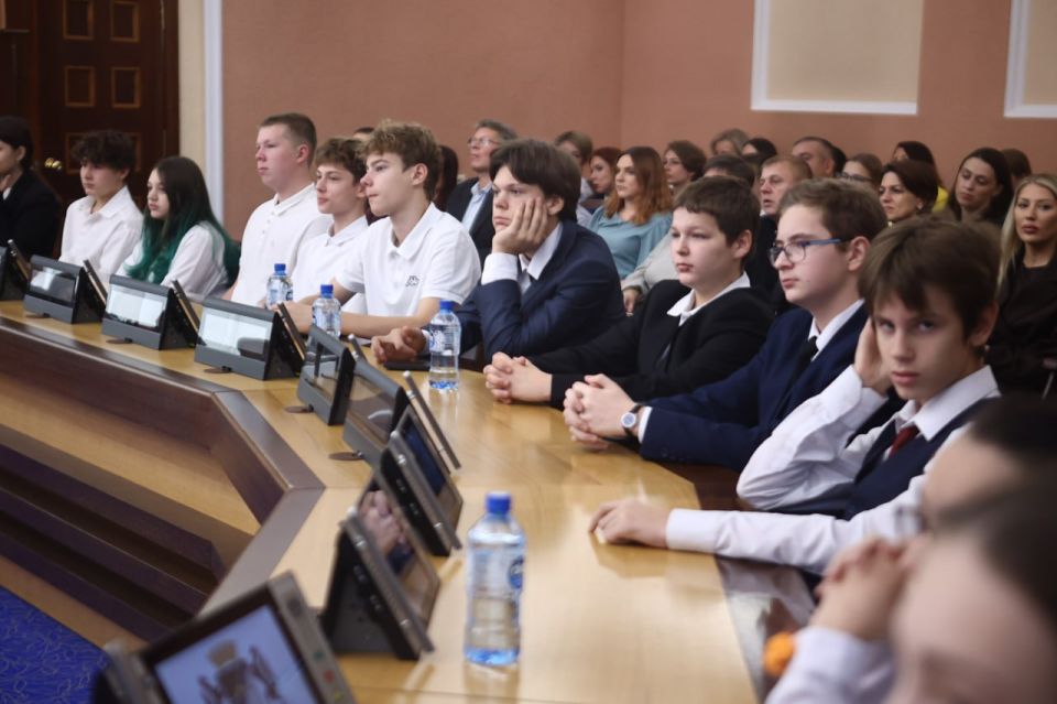        40   ,    , , ,    ,       