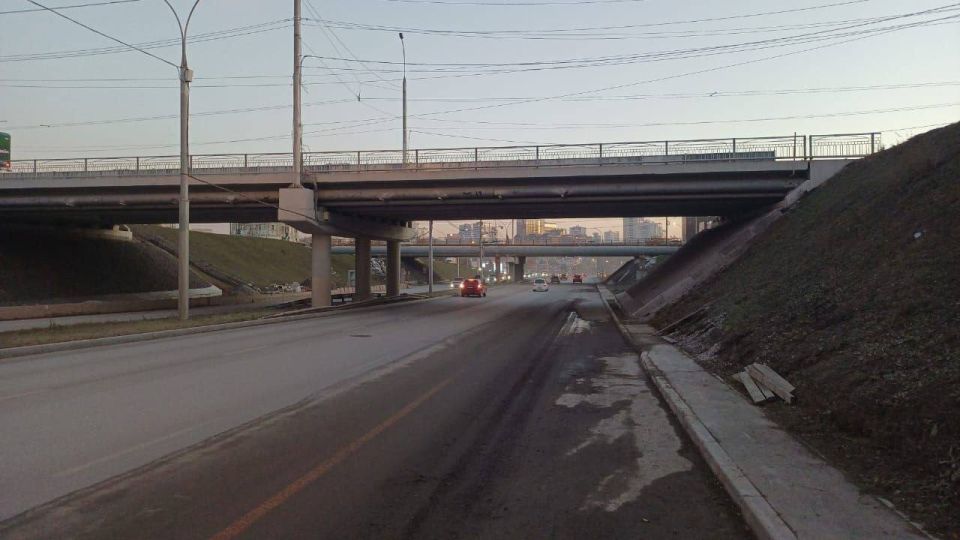 Максим Кудрявцев: Возобновили движение по всей ширине проезжей части Ипподромской магистрали в направлении от Сухого Лога к улице Военной и торговому центру «Аура»