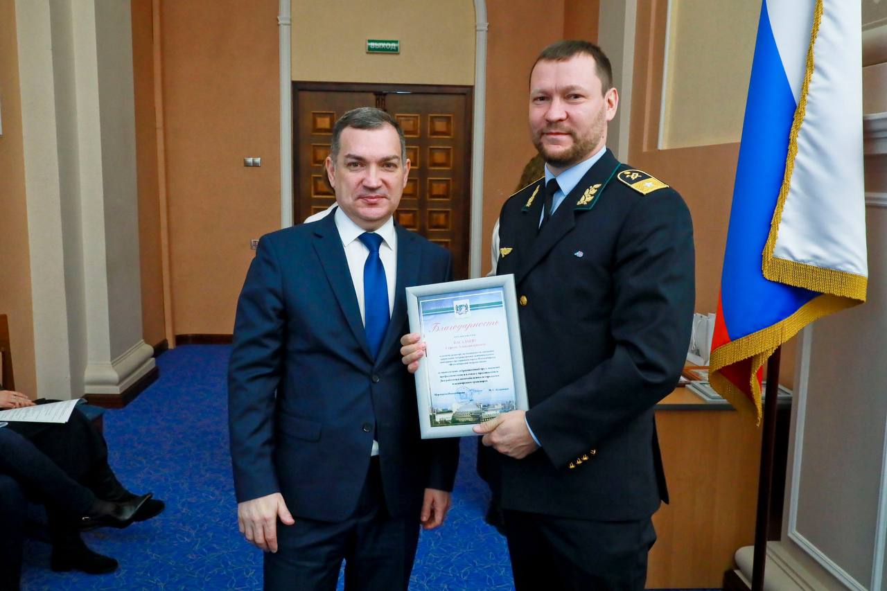 Максим Кудрявцев: В преддверии Дня работника автомобильного и городского пассажирского транспорта поздравил сотрудников отрасли Максим Кудрявцев: В преддверии Дня работника автомобильного и городского пассажирского транспорта поздравил сотрудников отрасли