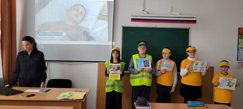 В Новосибирской области сотрудники Госавтоинспекции провели со школьниками мероприятие по профилактике безопасности дорожного движения В Новосибирской области сотрудники Госавтоинспекции провели со школьниками мероприятие по профилактике безопасности дорожного движения