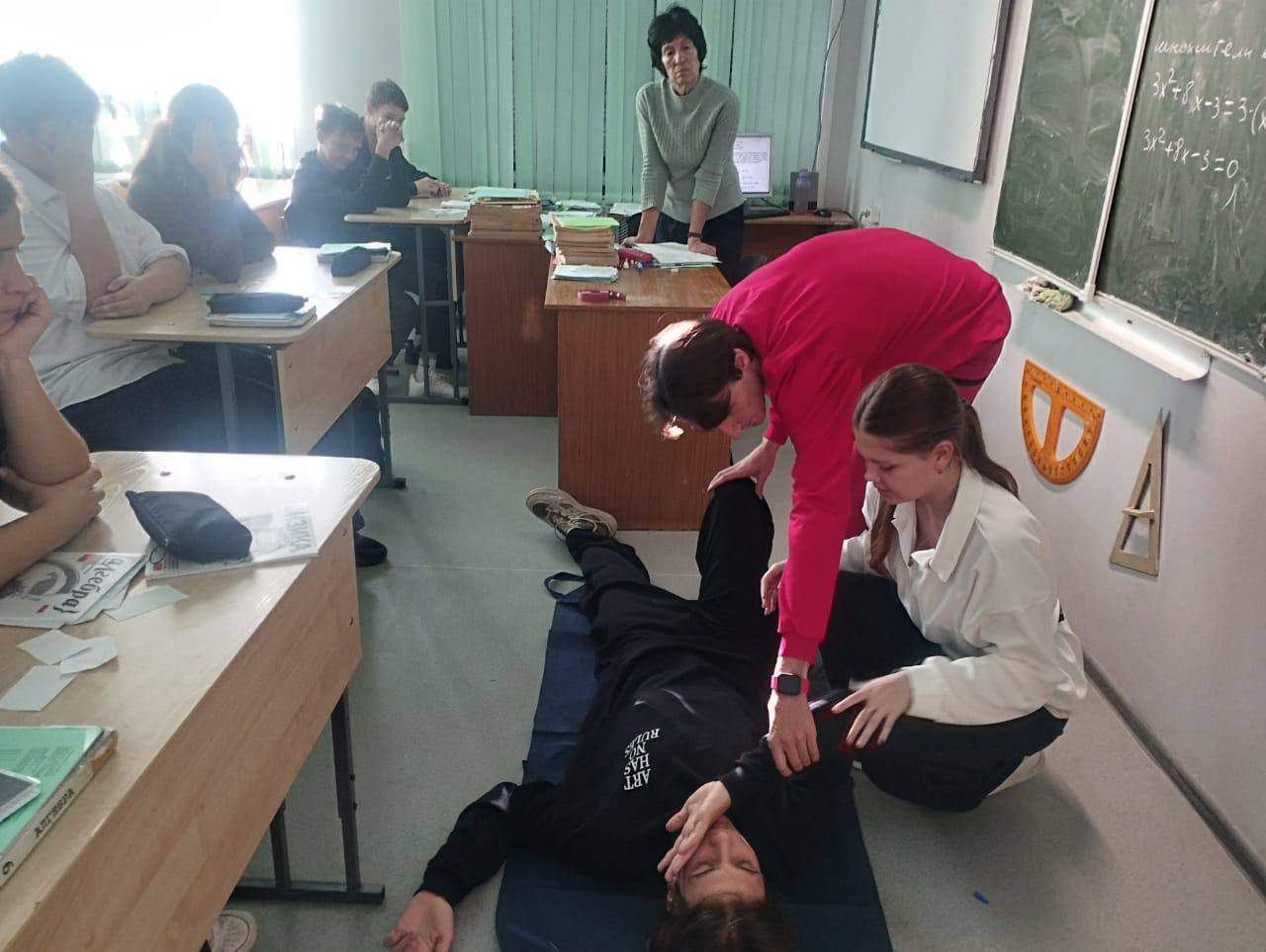 В Новосибирске сотрудники полиции провели профилактическое мероприятие «Точка опоры» В рамках мероприятия под условным наименованием «Точка опоры» 22 октября 2025 года в МКОУ Чулымская СОШ No... В Новосибирске сотрудники полиции провели профилактическое мероприятие «Точка опоры» В рамках мероприятия под условным наименованием «Точка опоры» 22 октября 2025 года в МКОУ Чулымская СОШ No...