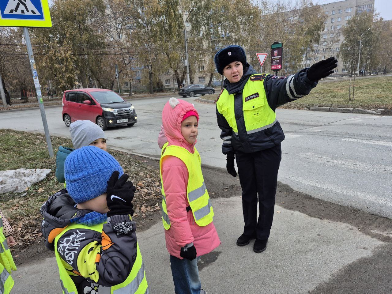 Госавтоинспекция города Новосибирска провели акцию "Безопасный маршрут" Госавтоинспекция города Новосибирска провели акцию "Безопасный маршрут"
