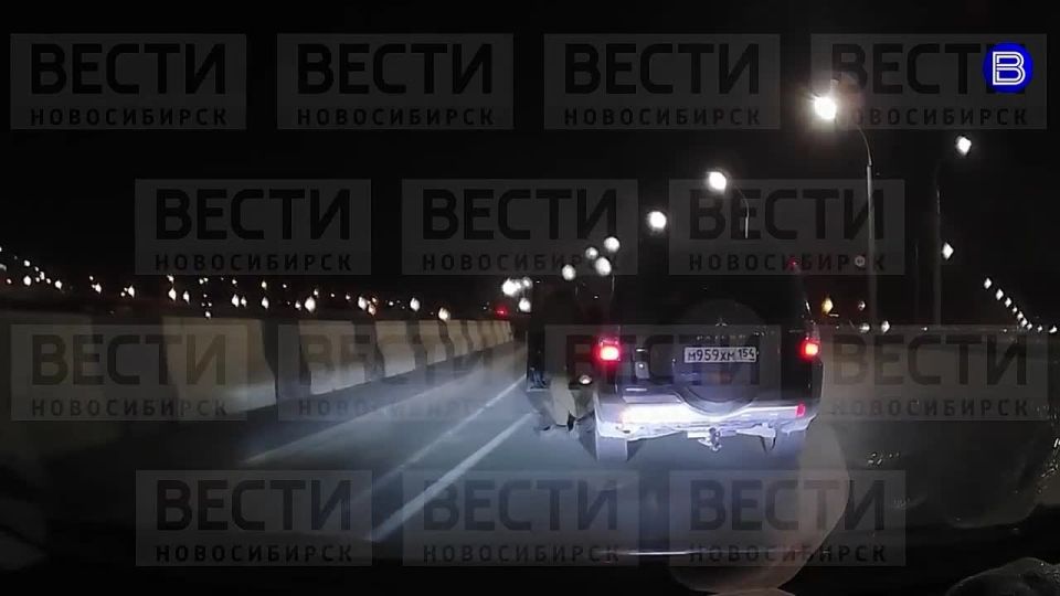 Дорожный беспредел. Агрессивный водитель напал на автомобиль с ножом в Новосибирске
