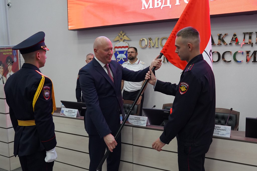 Начальник ГУ МВД России по Новосибирской области в рамках рабочей встречи посетил Омскую Академию МВД России Начальник ГУ МВД России по Новосибирской области генерал-лейтенант полиции Андрей Кульков встретился с руководством... Начальник ГУ МВД России по Новосибирской области в рамках рабочей встречи посетил Омскую Академию МВД России Начальник ГУ МВД России по Новосибирской области генерал-лейтенант полиции Андрей Кульков встретился с руководством...