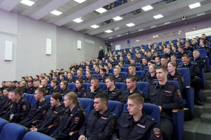 Начальник ГУ МВД России по Новосибирской области в рамках рабочей встречи посетил Омскую Академию МВД России Начальник ГУ МВД России по Новосибирской области генерал-лейтенант полиции Андрей Кульков встретился с руководством...