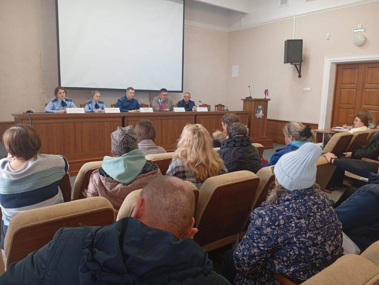 Прокуратура контролирует восстановление прав жильцов сгоревшего аварийного дома по ул. Римского - Корсакова, 8 Прокуратура контролирует восстановление прав жильцов сгоревшего аварийного дома по ул. Римского - Корсакова, 8