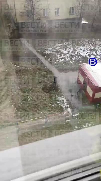  .    ,    -      7/1        