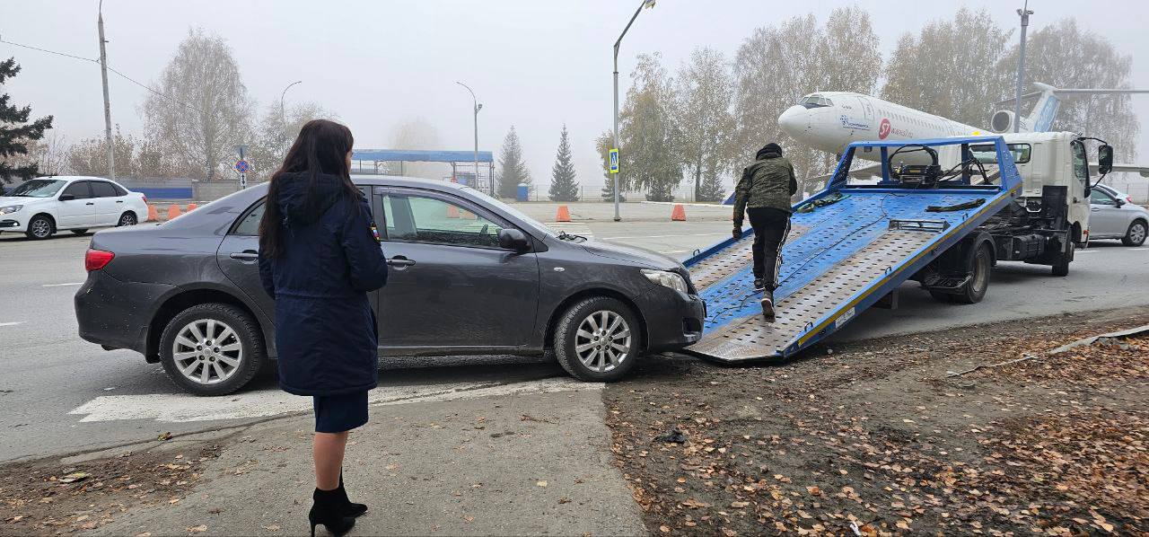 Прокуратурой организованы рейдовые мероприятия по проверке соблюдения законодательства при оказании услуг такси в аэропорту Толмачево и обеспечении безопасности дорожного движения Прокуратурой организованы рейдовые мероприятия по проверке соблюдения законодательства при оказании услуг такси в аэропорту Толмачево и обеспечении безопасности дорожного движения