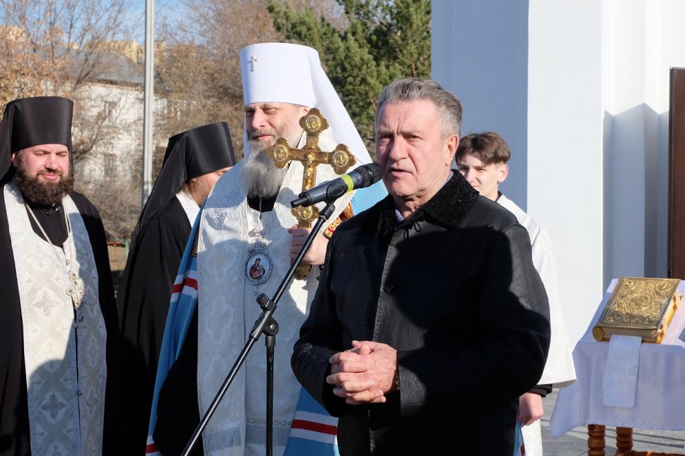 Председатель Законодательного Собрания Новосибирской области Андрей Шимкив и депутаты регионального парламента приняли участие в открытии часовни в селе Верх-Ирмень Председатель Законодательного Собрания Новосибирской области Андрей Шимкив и депутаты регионального парламента приняли участие в открытии часовни в селе Верх-Ирмень