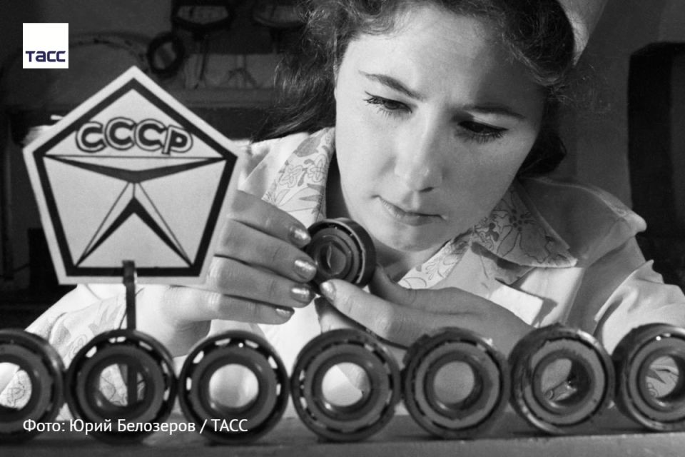 #архив_ТАСС_Сибирь. 29 октября отмечается День рождения комсомола