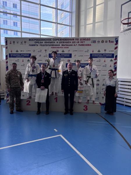 Начальник Управления МВД России по городу Новосибирску принял участие в организации ежегодных соревнованиий по дзюдо памяти подполковника милиции Александра Пименова Начальник Управления МВД России по городу Новосибирску принял участие в организации ежегодных соревнованиий по дзюдо памяти подполковника милиции Александра Пименова