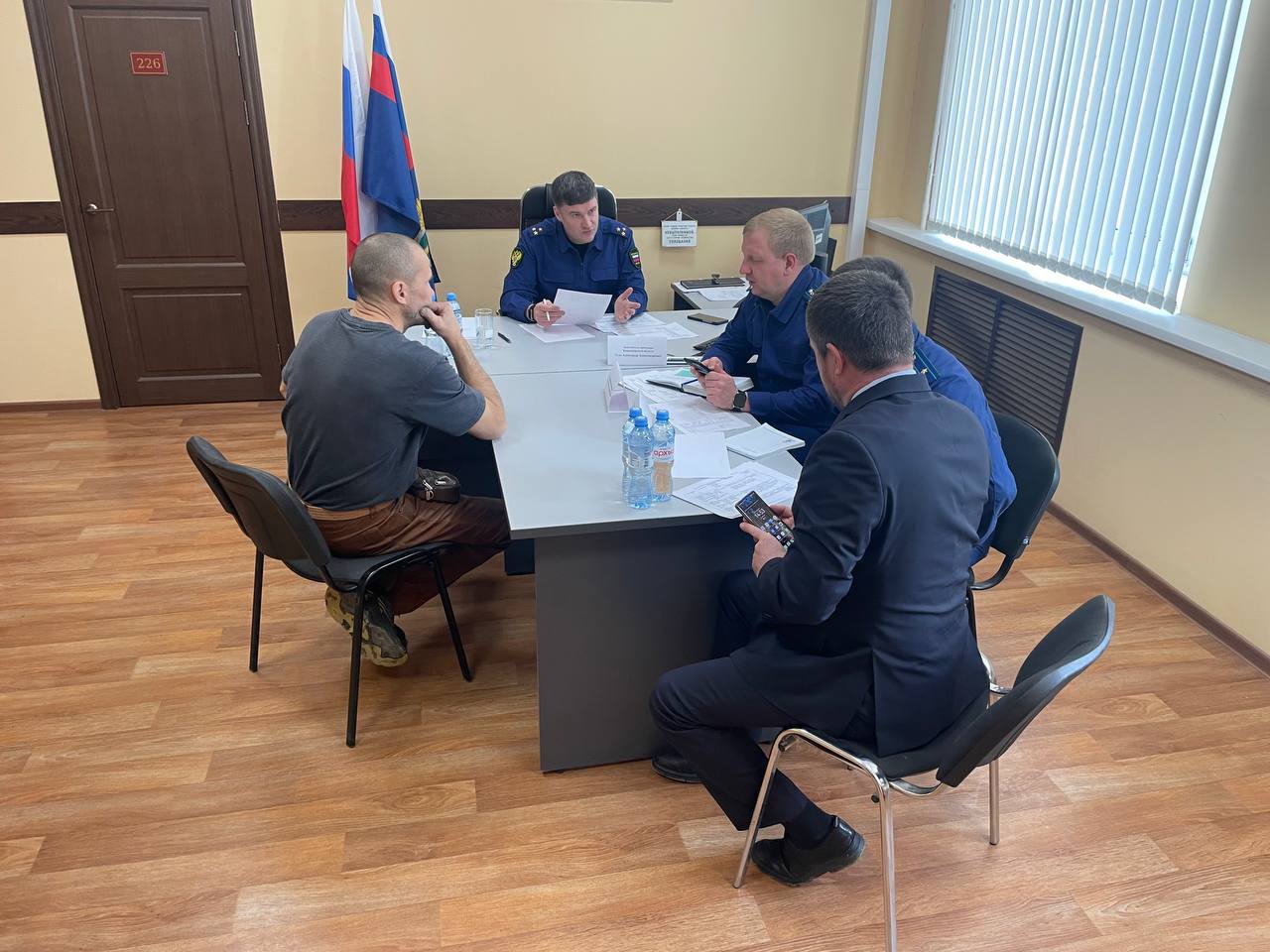 Заместитель прокурора Новосибирской области Александр Рудь оценил ход выполнения мероприятий национального проекта «Инфраструктура для жизни» и провел в прокуратуре октябрьского района прием граждан Заместитель прокурора Новосибирской области Александр Рудь оценил ход выполнения мероприятий национального проекта «Инфраструктура для жизни» и провел в прокуратуре октябрьского района прием граждан