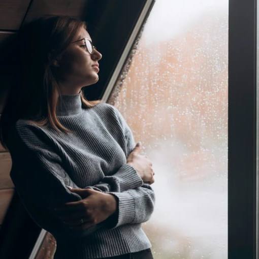 Грустить и уставать осенью - это нормально: как научиться управлять сезонной летаргией