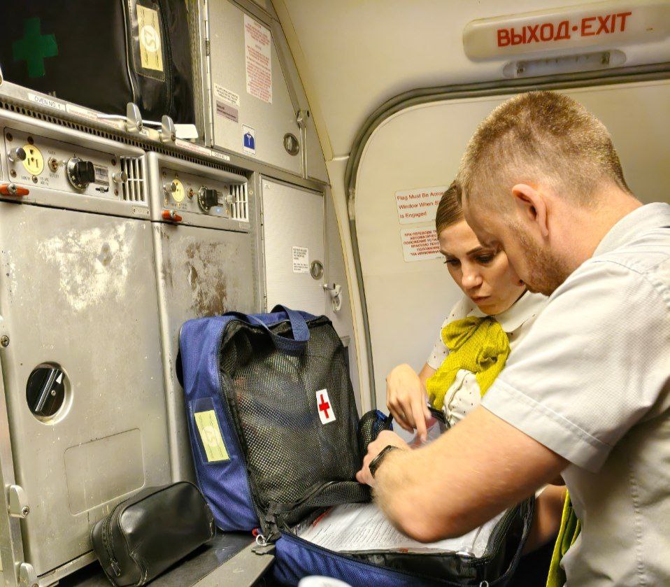 Министр здравоохранения Новосибирской области оказал медицинскую помощь на высоте 10 тысяч метров Министр здравоохранения Новосибирской области оказал медицинскую помощь на высоте 10 тысяч метров