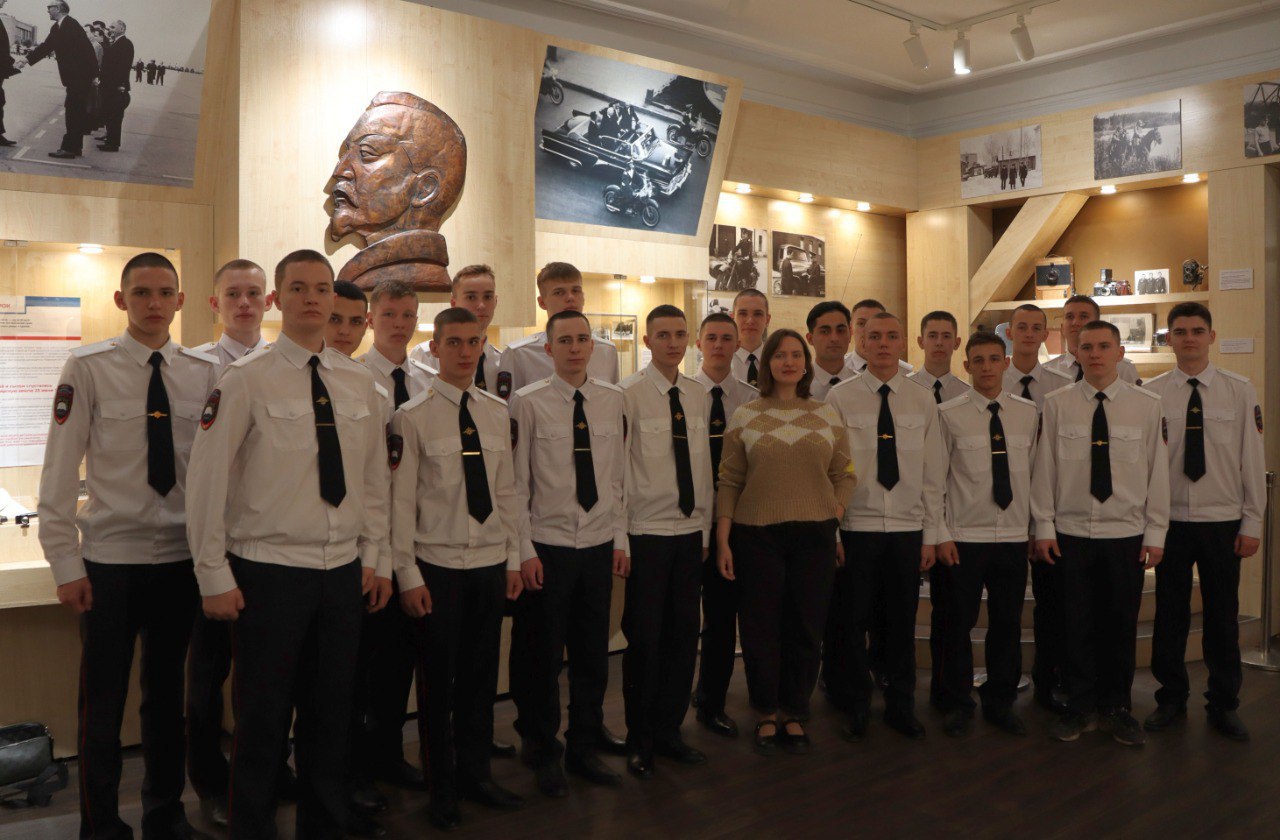 Главным управлением МВД России по Новосибирской области для студентов Новосибирского кооперативного техникума им. А.Н. Косыгина Новосибирского оболпотребсоюза организована экскурсия