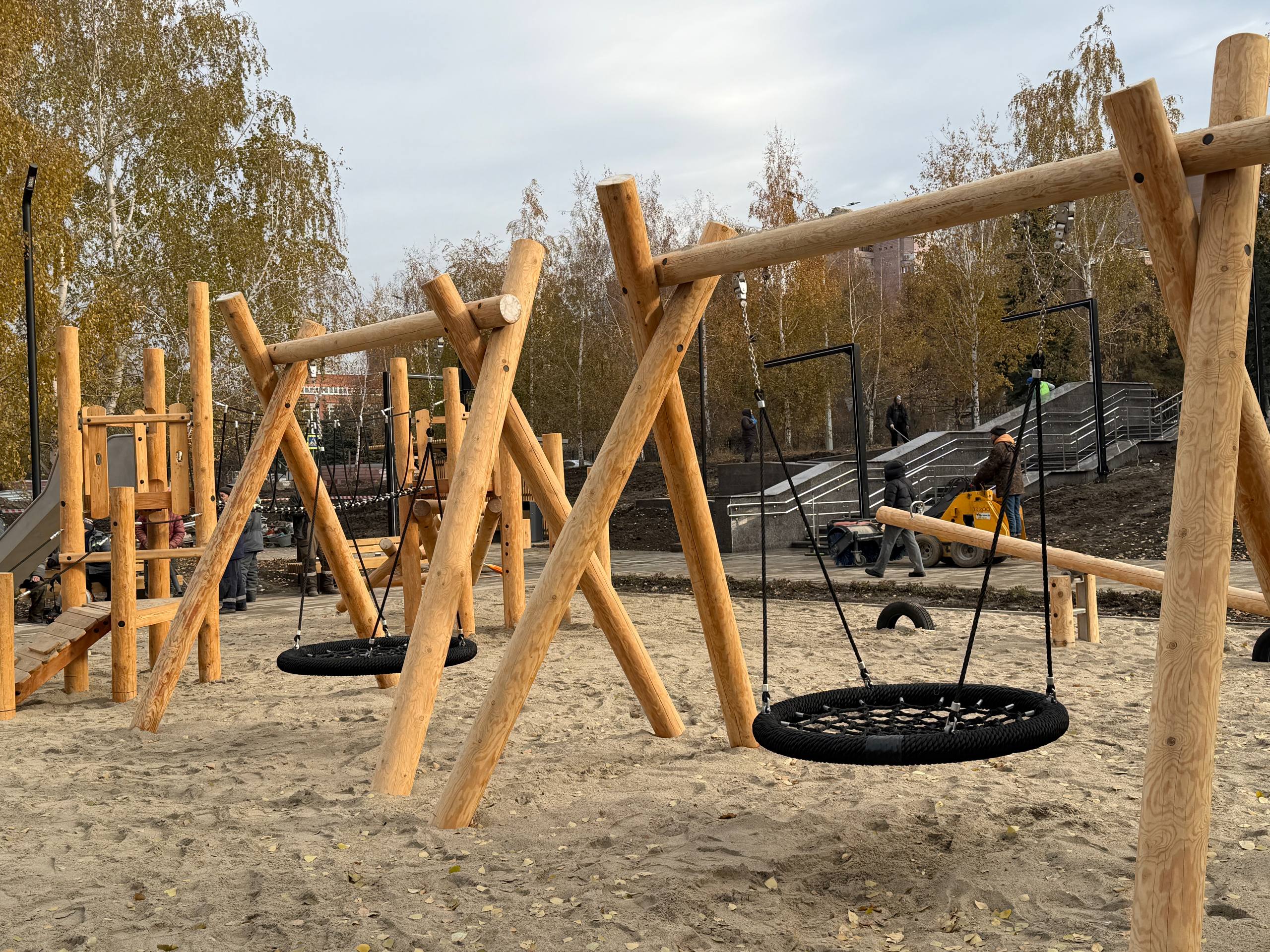 Максим Кудрявцев: Сегодня в Октябрьском районе открыли парк имени Юрия Фёдоровича Бугакова — почётного гражданина Новосибирской области, депутата Заксобрания и основателя «Ирмени» Максим Кудрявцев: Сегодня в Октябрьском районе открыли парк имени Юрия Фёдоровича Бугакова — почётного гражданина Новосибирской области, депутата Заксобрания и основателя «Ирмени»