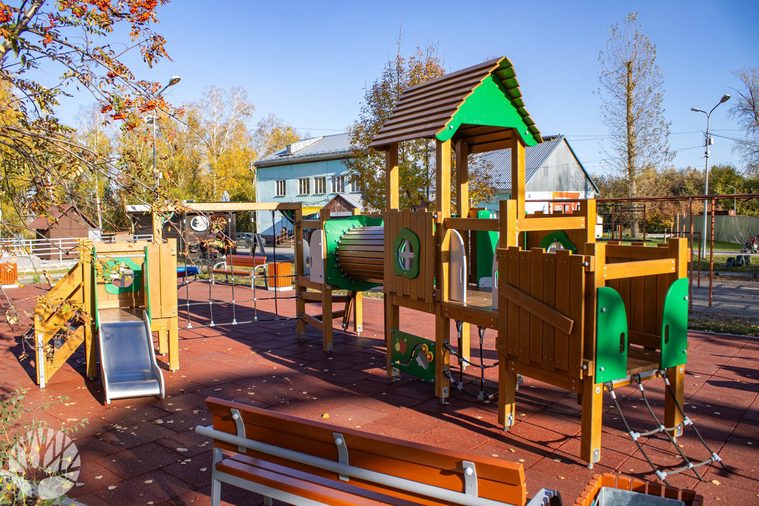 Максим Кудрявцев: Летом и осенью в «Бугринской роще» провели работы по благоустройству — парк заметно обновился Максим Кудрявцев: Летом и осенью в «Бугринской роще» провели работы по благоустройству — парк заметно обновился