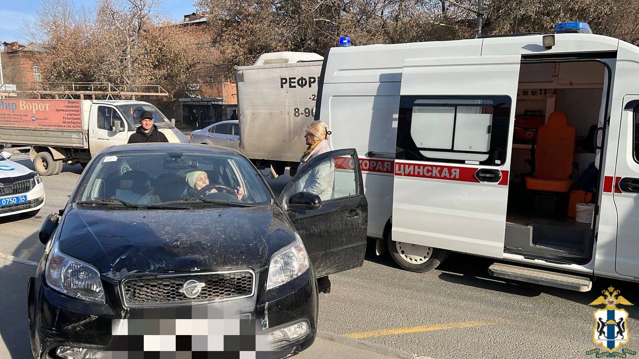 В Новосибирске водитель иномарки влетела в остановку общественного транспорта на ул. Владимировская. Пять человек пострадали, среди них двое детей, сообщает ГУ МВД региона В Новосибирске водитель иномарки влетела в остановку общественного транспорта на ул. Владимировская. Пять человек пострадали, среди них двое детей, сообщает ГУ МВД региона