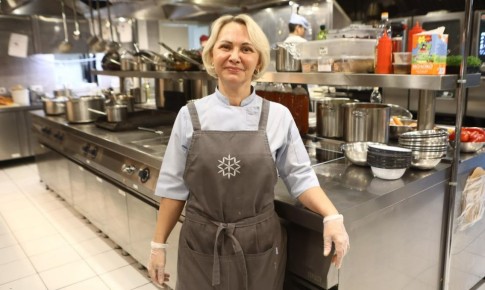 «Горжусь, когда вижу полный зал»: лучший шеф-повар Сибири о любимой работе