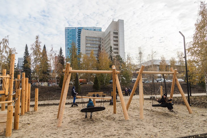 Парк имени Юрия Фёдоровича Бугакова открыли в Новосибирске Парк имени Юрия Фёдоровича Бугакова открыли в Новосибирске