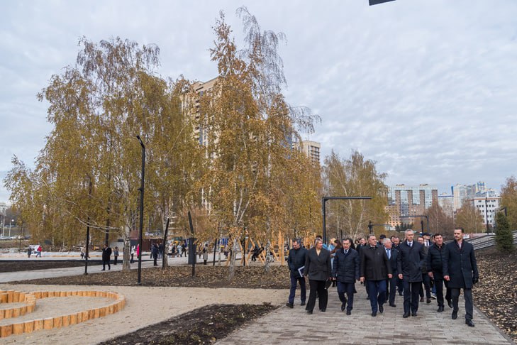 Парк имени Юрия Фёдоровича Бугакова открыли в Новосибирске Парк имени Юрия Фёдоровича Бугакова открыли в Новосибирске
