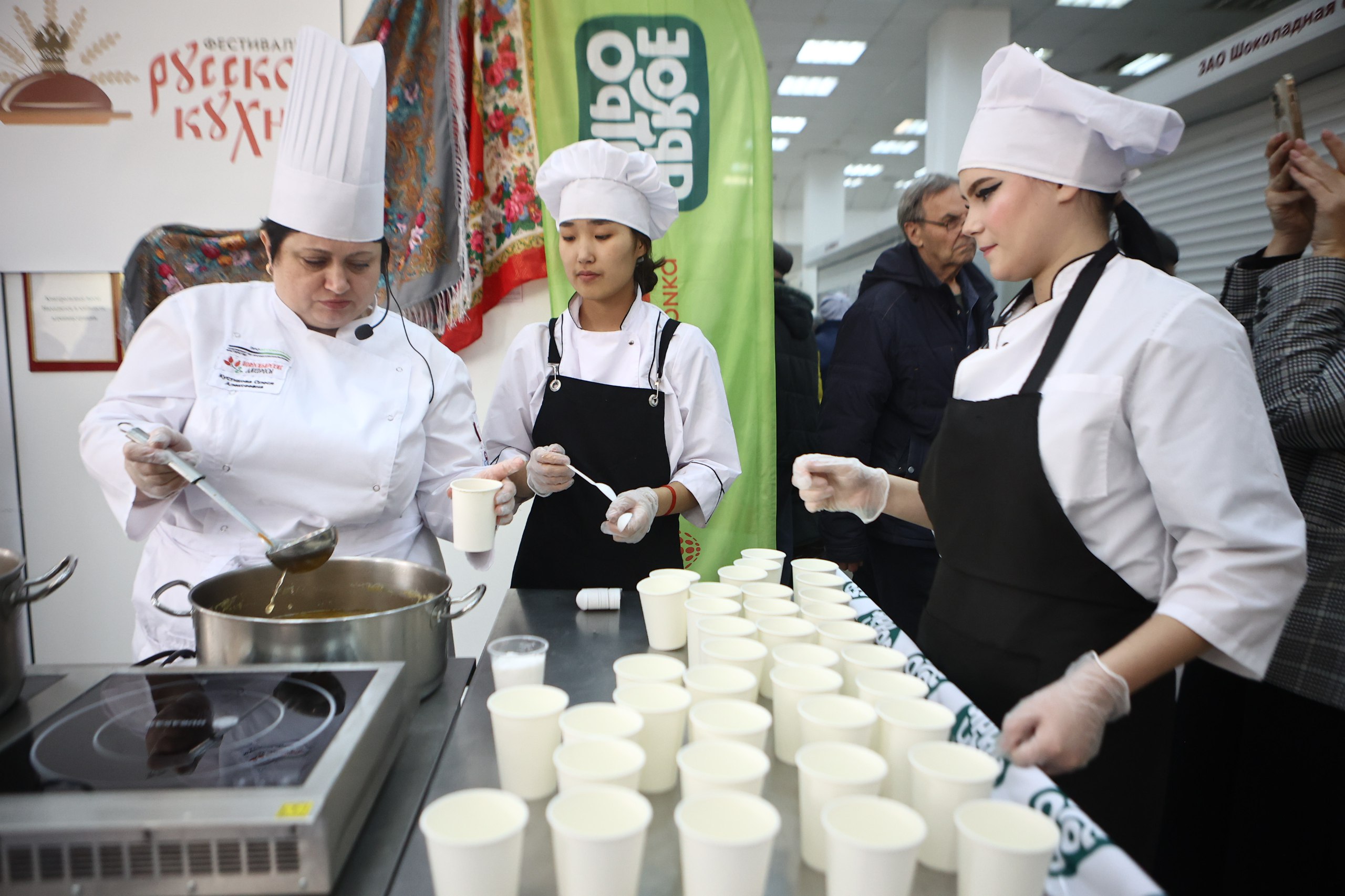 И вкусно, и красиво: на социальной ярмарке впервые состоялся Фестиваль русской кухни И вкусно, и красиво: на социальной ярмарке впервые состоялся Фестиваль русской кухни