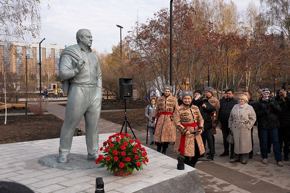 Теплосети возле нового парка имени Бугакова спрятали под землю Теплосети возле нового парка имени Бугакова спрятали под землю