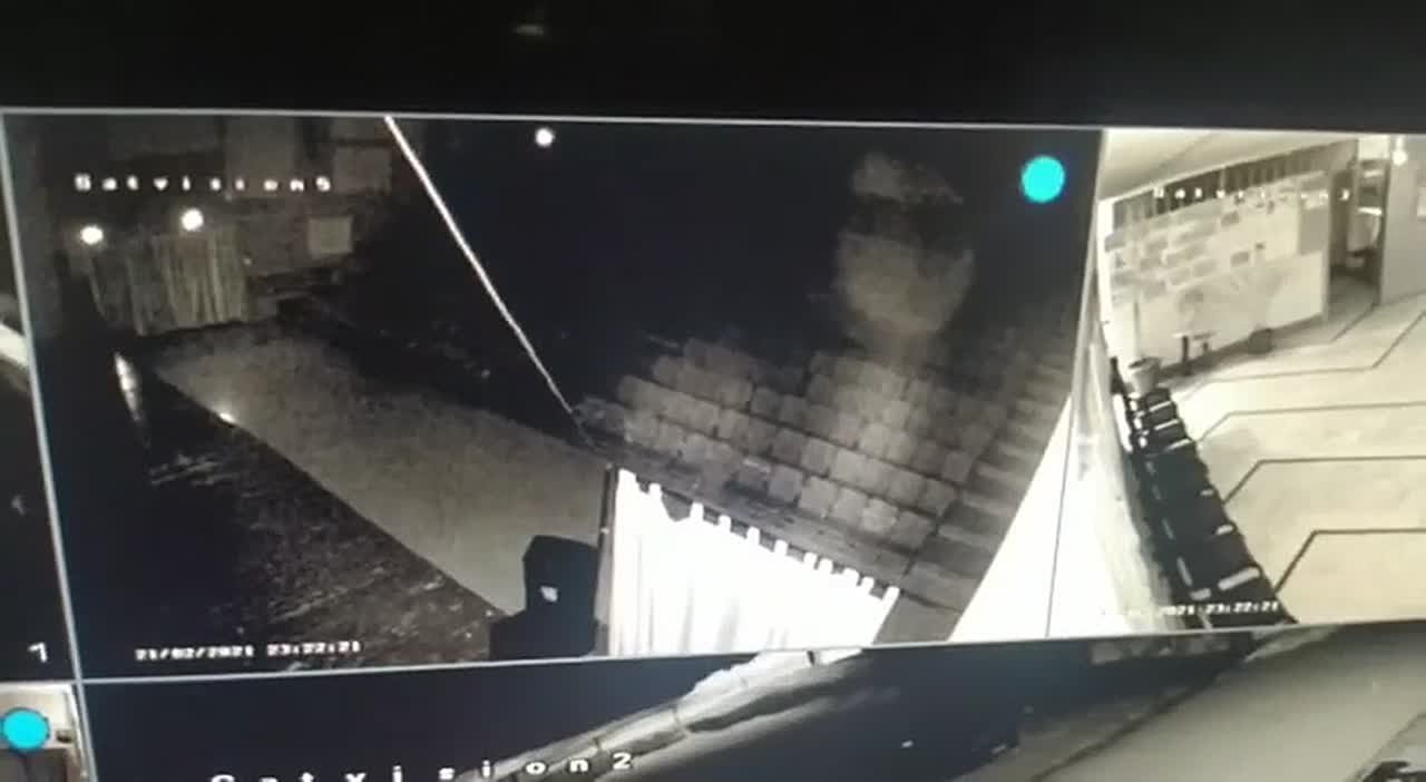 Привидение или дефект камеры?