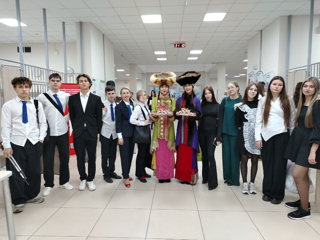 Школьники г. Бердска заняли призовое место на XXII открытом республиканском слете старшеклассников «Мы – будущие избиратели!» Школьники г. Бердска заняли призовое место на XXII открытом республиканском слете старшеклассников «Мы – будущие избиратели!»