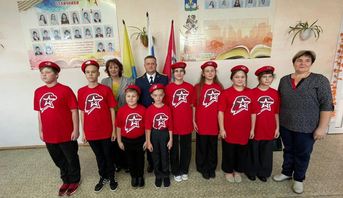 Руководитель Карасукского МСО следственного управления СК России по Новосибирской области принял участие в посвящении школьников в юнармейцы