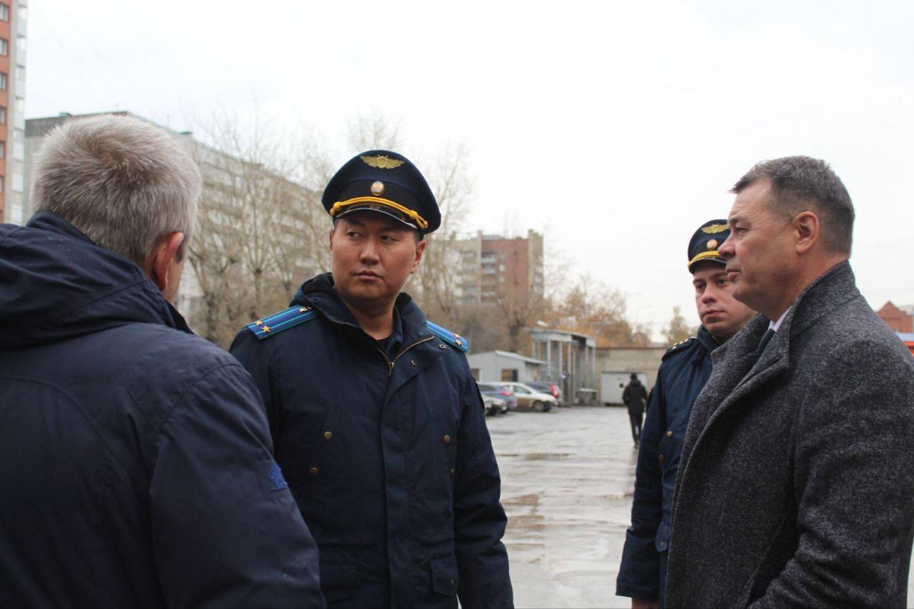 На контроле прокуратуры находится вопрос текущего содержания дорог и подготовки дорожных служб к работе в зимний период На контроле прокуратуры находится вопрос текущего содержания дорог и подготовки дорожных служб к работе в зимний период