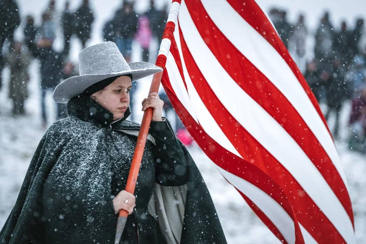Крупнейшая в истории Сибири реконструкция Московской битвы — одного из решающих событий Смутного времени — состоялась в Омске в рамках всесибирского военно-исторического фестиваля «1612 — спасители Отечества», приуроченного... Крупнейшая в истории Сибири реконструкция Московской битвы — одного из решающих событий Смутного времени — состоялась в Омске в рамках всесибирского военно-исторического фестиваля «1612 — спасители Отечества», приуроченного...