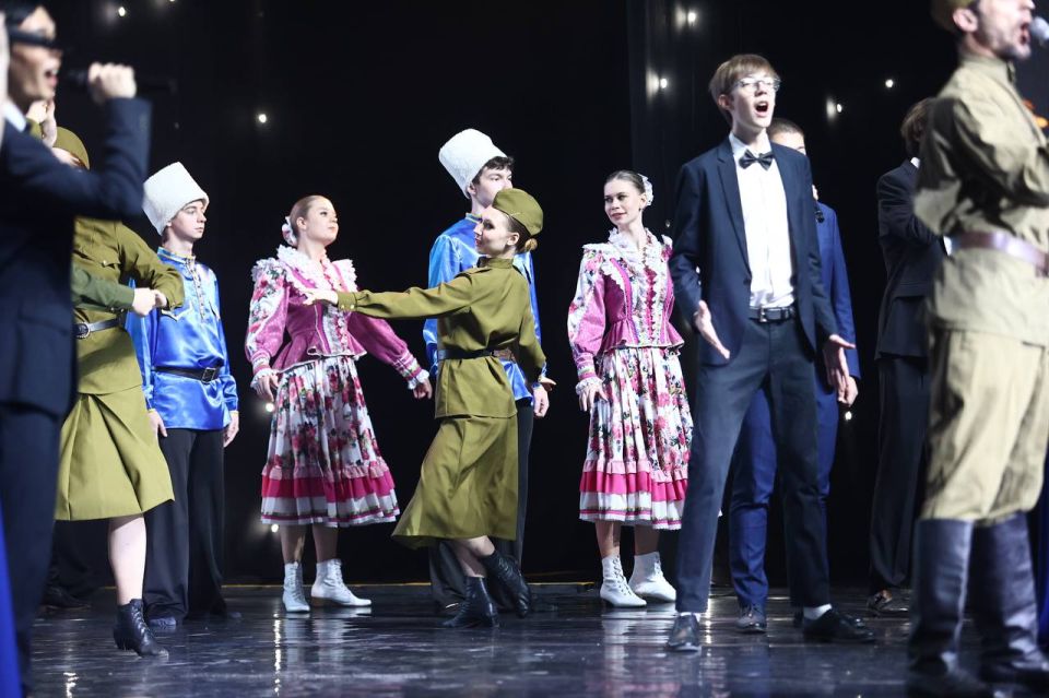 Максим Кудрявцев: В День народного единства в ДКЖ прошёл XXIII Городской фестиваль национальных культур «Новосибирск – город дружбы», посвящённый также 80-летию Победы в Великой Отечественной войне Максим Кудрявцев: В День народного единства в ДКЖ прошёл XXIII Городской фестиваль национальных культур «Новосибирск – город дружбы», посвящённый также 80-летию Победы в Великой Отечественной войне