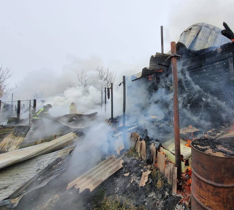 Следственными органами СК России по Новосибирской области проводится проверка по факту возгорания жилого дома в Сузунском районе