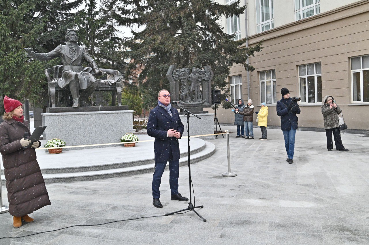 Тандем культуры и истории: новое общественное пространство открылось около Новосибирской консерватории Тандем культуры и истории: новое общественное пространство открылось около Новосибирской консерватории