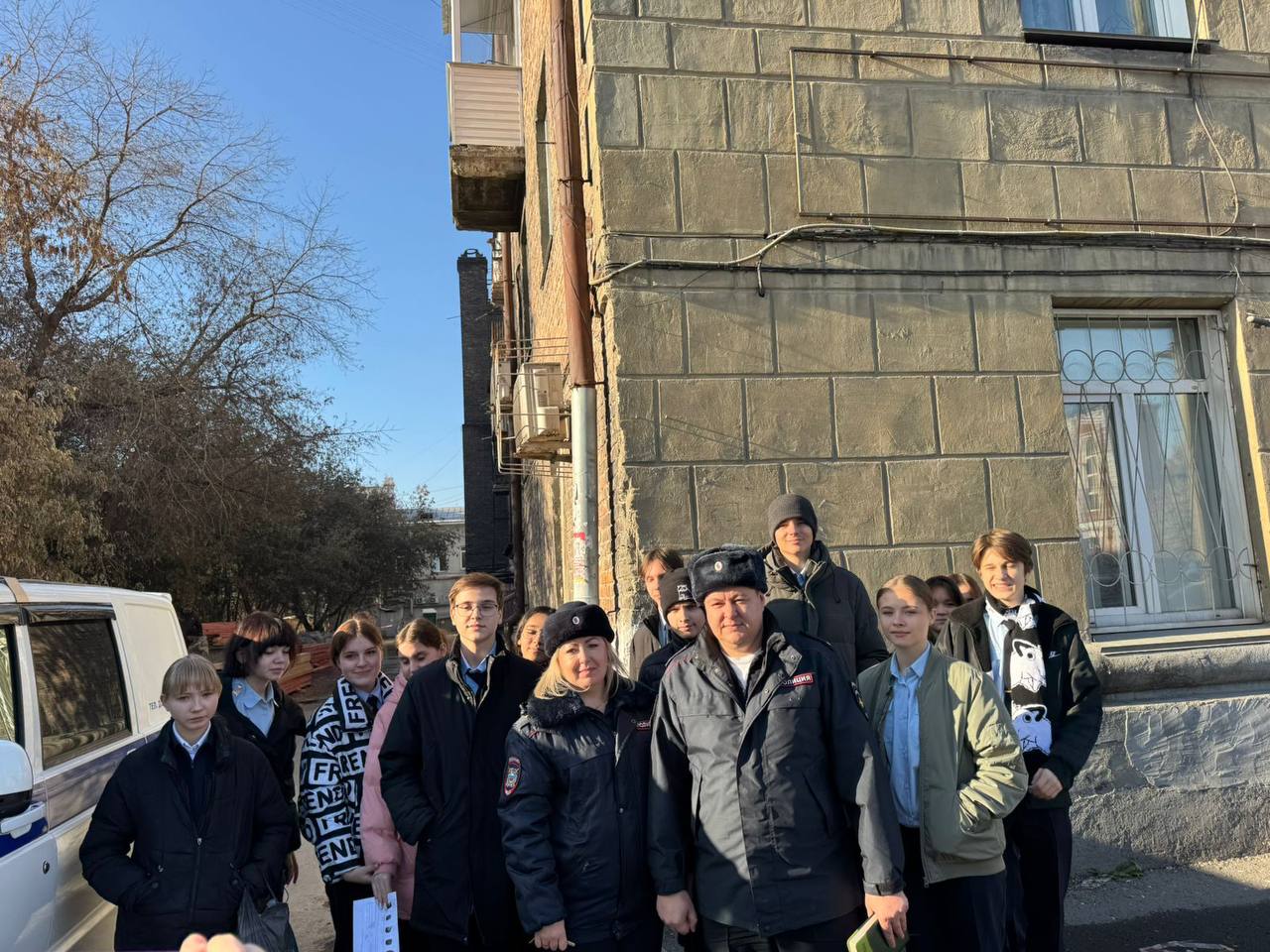 В Новосибирске старшеклассникам провели экскурсию в отделе полиции В Новосибирске старшеклассникам провели экскурсию в отделе полиции