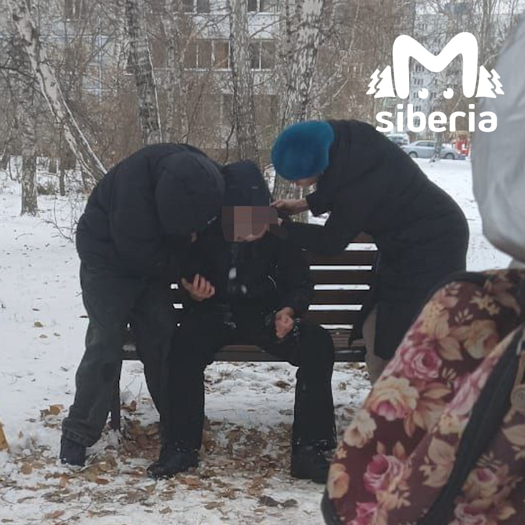 Мальчику стало плохо на улице в Новосибирске