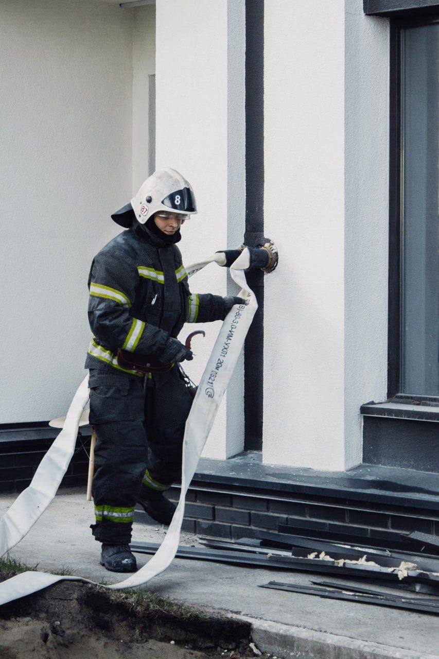 Юные журналисты побывали на пожарно-тактических учениях и пообщались с диспетчерами Юные журналисты побывали на пожарно-тактических учениях и пообщались с диспетчерами