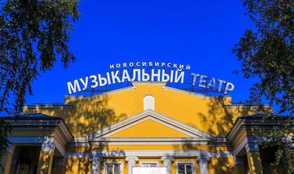 «Увидеть» спектакли музыкального театра смогут незрячие новосибирцы