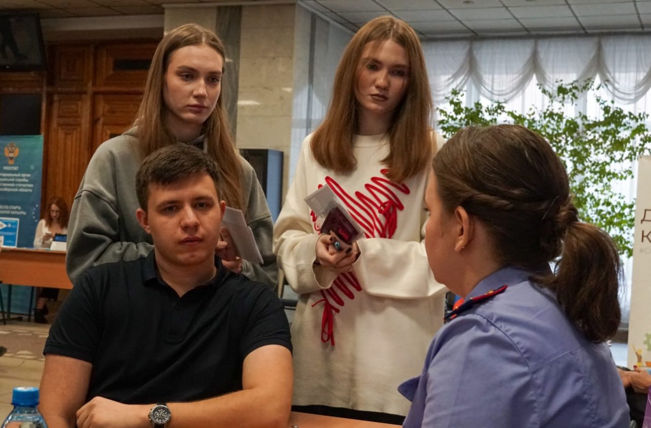 Сотрудники следственного управления провели профориентационное мероприятие для студентов