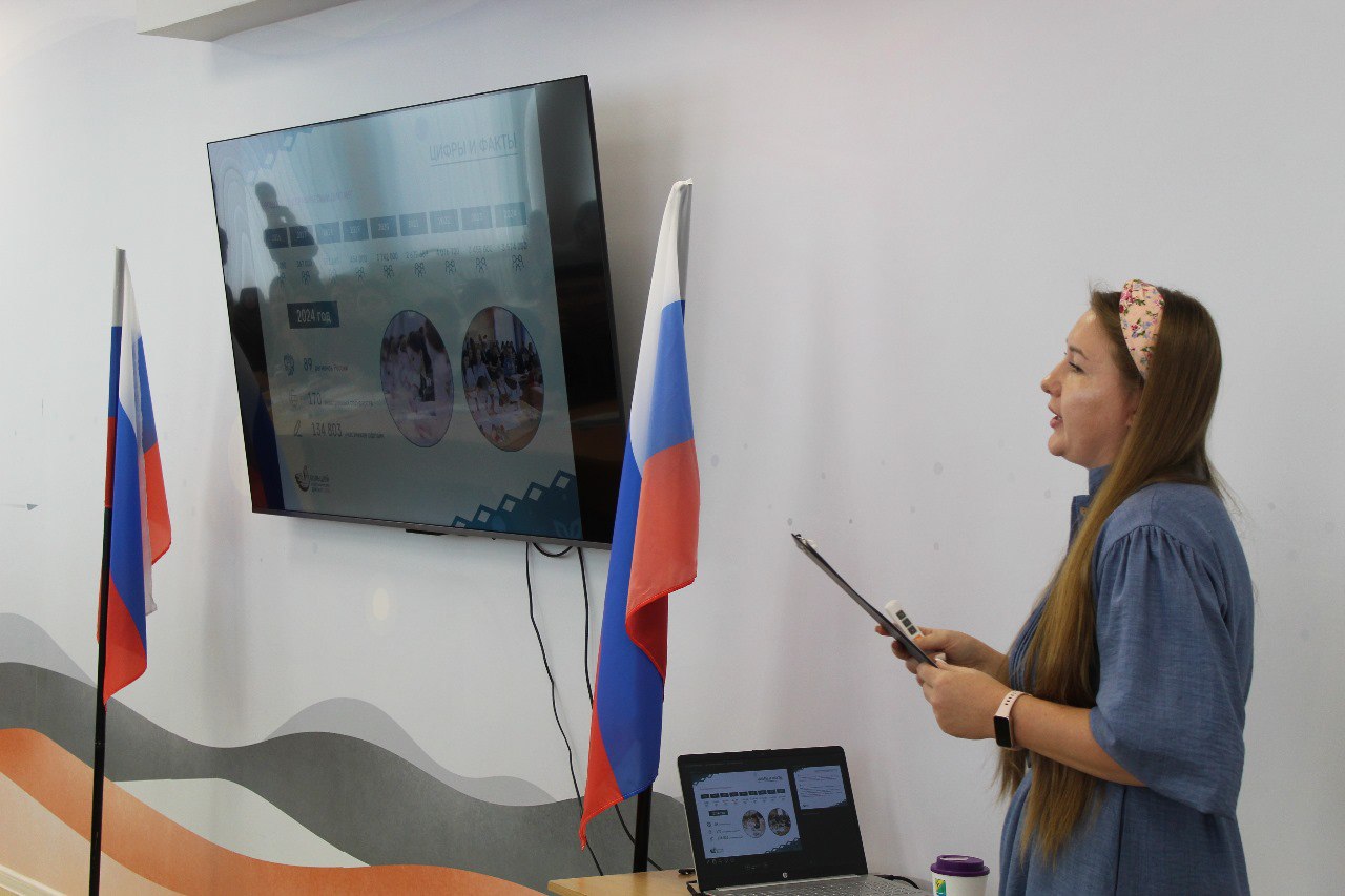 Члены территориальной и участковых избирательных комиссий Каргатского района приняли участие в юбилейной X Всероссийской просветительской акции «Большой этнографический диктант», который стартовал 1 ноября во всех субъектах... Члены территориальной и участковых избирательных комиссий Каргатского района приняли участие в юбилейной X Всероссийской просветительской акции «Большой этнографический диктант», который стартовал 1 ноября во всех субъектах...