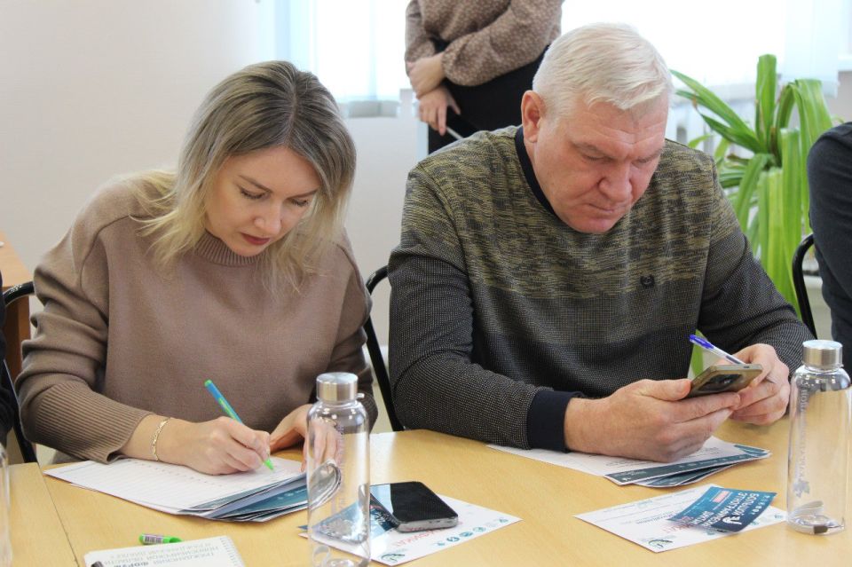 Члены территориальной и участковых избирательных комиссий Каргатского района приняли участие в юбилейной X Всероссийской просветительской акции «Большой этнографический диктант», который стартовал 1 ноября во всех субъектах...